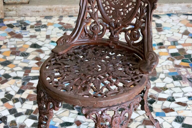 Żeliwne krzesło ogrodowe - Orange Tree meble indyjskie