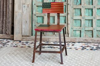 Loftowe krzesło z flagą amerykańską - meble indyjskie Orange Tree