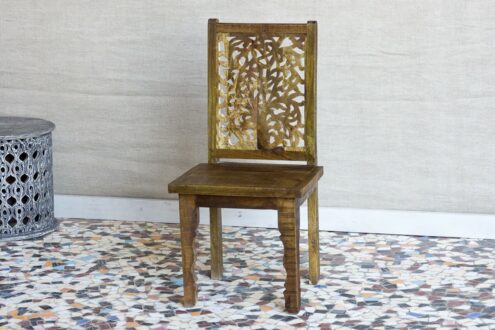 Krzesło z rzeźbionym oparciem - Orange Tree meble indyjskie