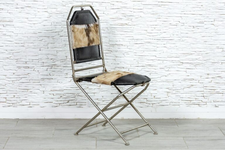 Metalowe krzesło ze skórą - Orange Tree meble indyjskie