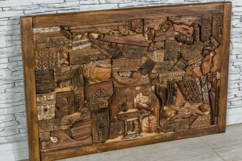 Panel z rzeźbionych kawałków drewna 2