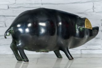 Mosiężna skarbonka - świnka 3
