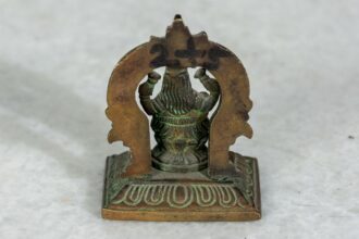 Mosiężna figurka boga Shiva - patynowana 3