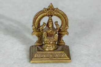 Mosiężna figurka boga Shiva 1