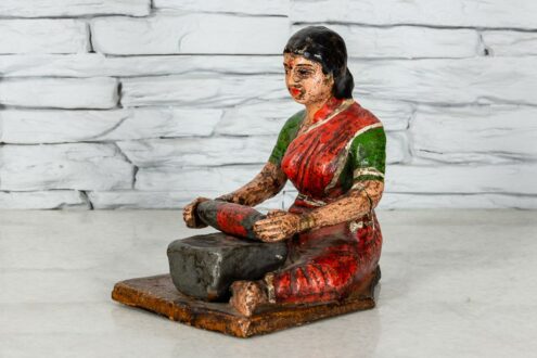 Figurka Hinduski kruszącej ziarna 5
