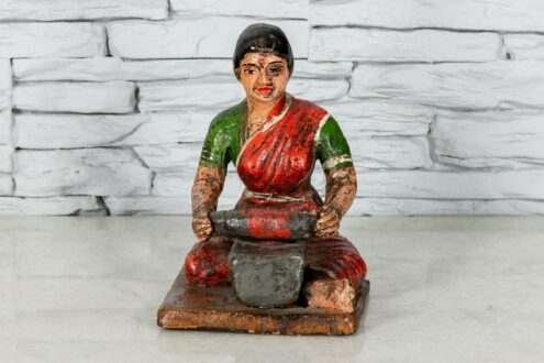 Figurka Hinduski kruszącej ziarna 6