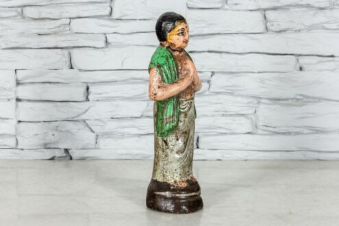 Figurka Hinduski w zielonym szalu 2