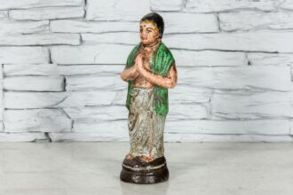 Figurka Hinduski w zielonym szalu 6
