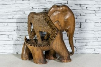 Rzeźba "słoń w słoniu" 1