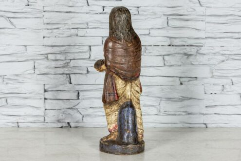 Figurka mężczyzny z dzieciątkiem 3