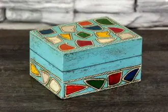 Pudełko 10x8 cm w kolorowe łatki 1