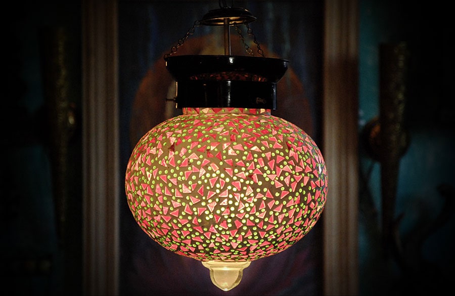 Kulista lampa z różowymi szkiełkami śr. 30cm 3