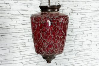 Czerwona lampa ze spękanego szkła śr. 25cm 2