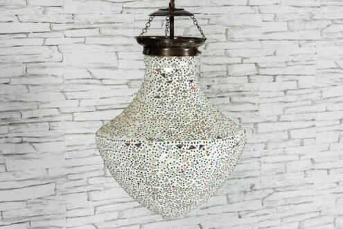 Dekoracyjna lampa z trójkątnymi lusterkami 2