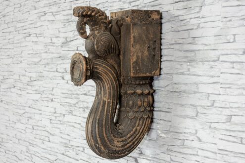 Stara ozdoba architektoniczna z pawiem 1