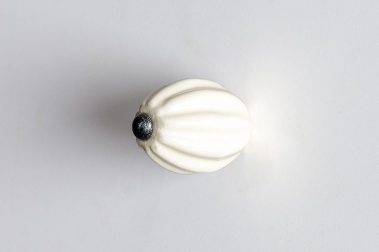 Uchwyt ceramiczny 3cm - biały kremowy karbowany 2