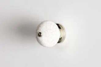 Uchwyt ceramiczny kulka biały crackle 2