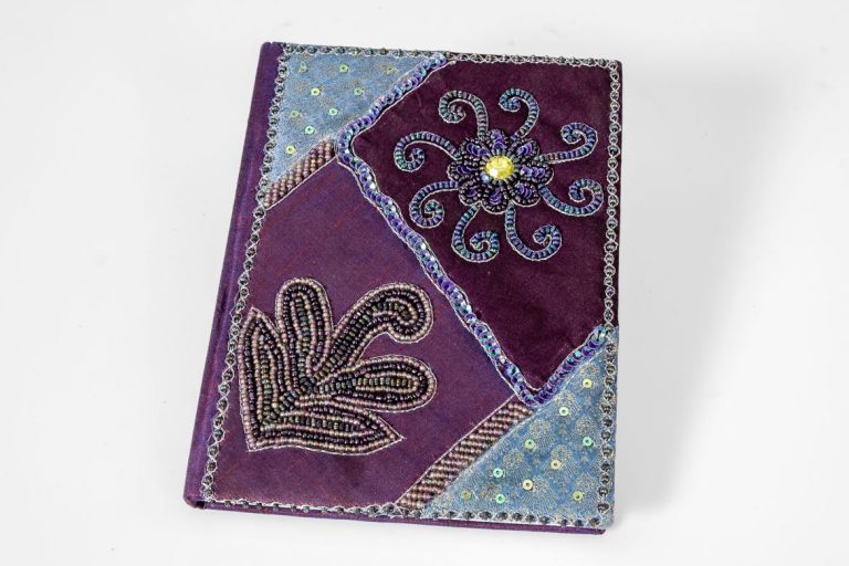 Purpurowy notes 14x18cm z żółtym szkiełkiem 1