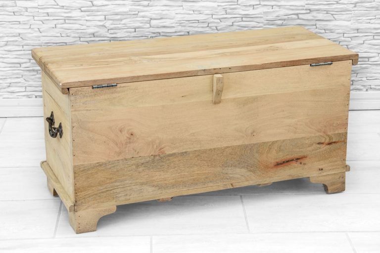 Żółta asymetryczna skrzynia 5