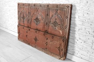 Kamienny panel z mihrabami 2