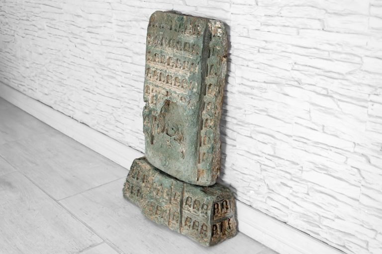 Zabytkowa stela Jain 3