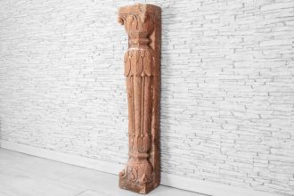 Kamienny pilaster 1