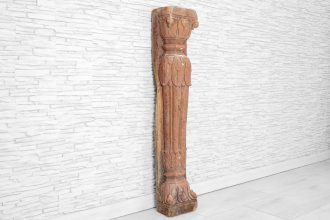 Kamienny pilaster 3