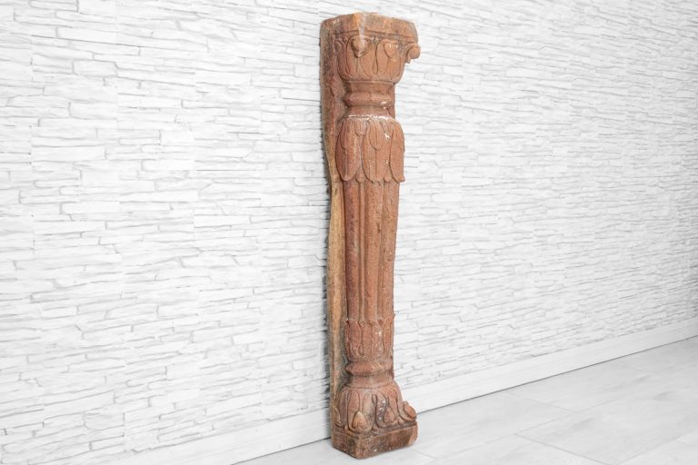 Kamienny pilaster 3