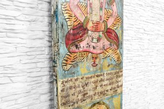 Ty艂 obrazu Jain na starych drzwiach 4